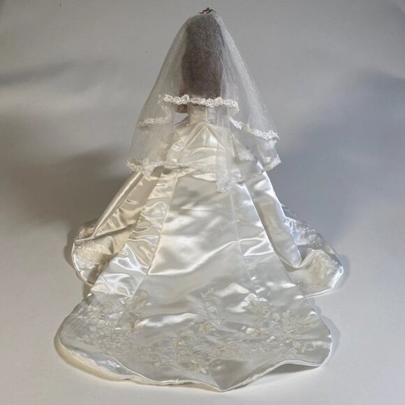 NEW! Ashton Drake Princess Catherine Royal Elegance Bride Doll -3892 - Picture 3 of 15